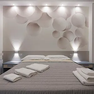 https://monia-roomshospitality.sicilyhotelsitaly.net